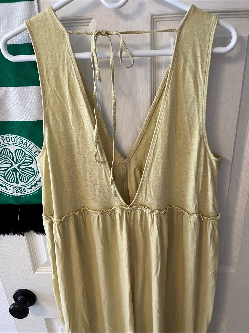 American Eagle Outfitters Sunchaser jumper in Light Yellow - Picture 4 of 4